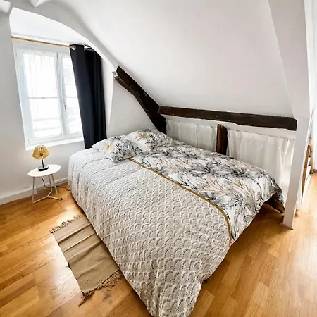 T2-sous Les Toits De Caen-rue Demolombe Apartment *